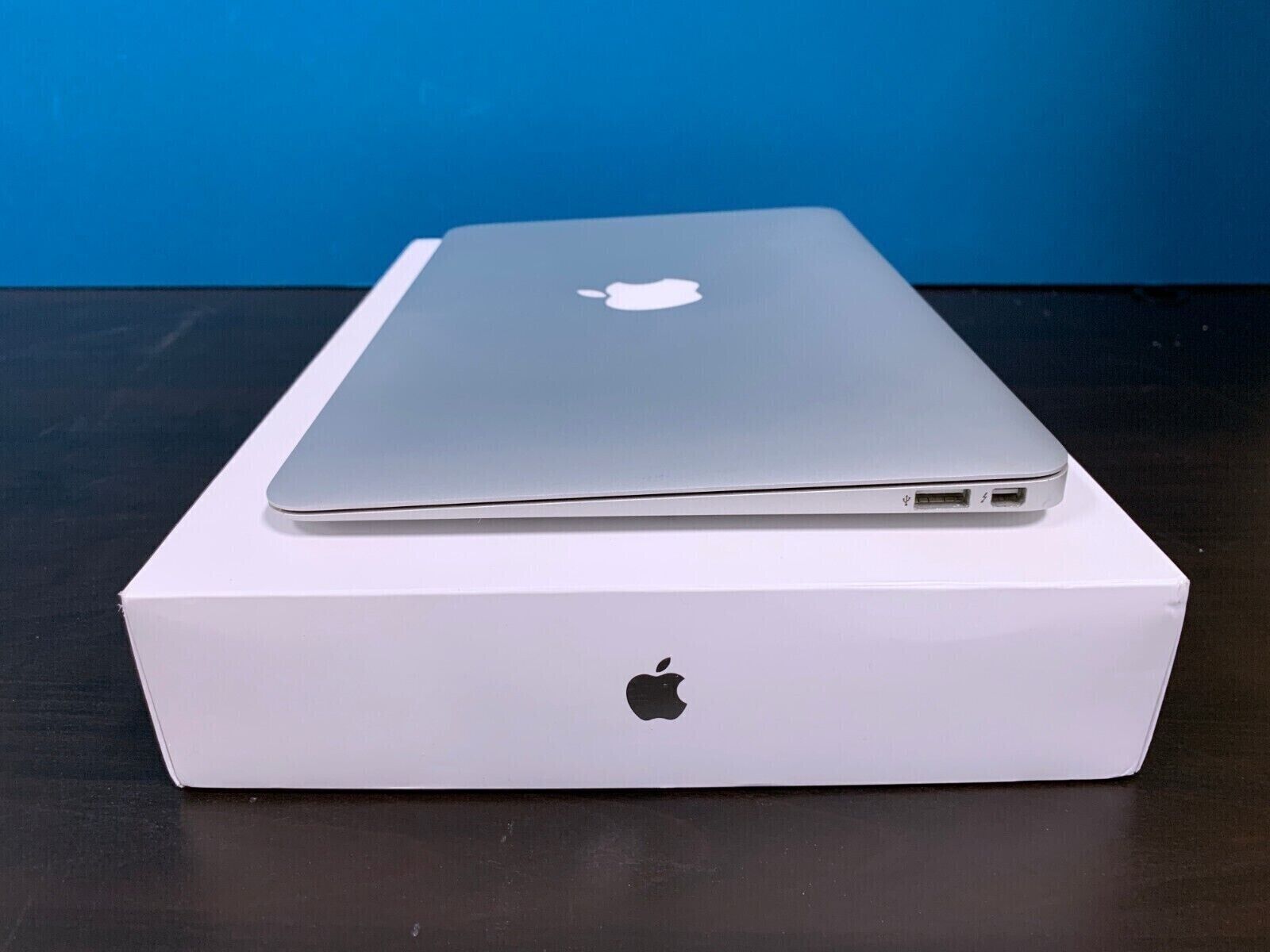 MACBOOK AIR LAPTOP 11