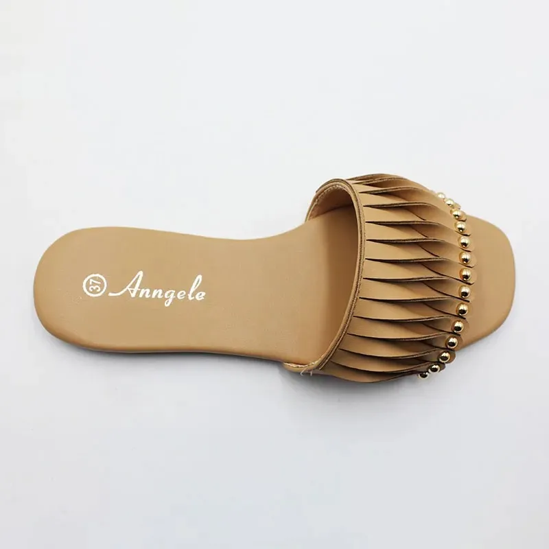 Hot selling sandals 